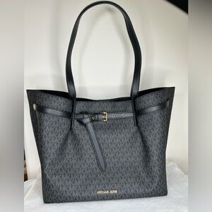 NWT Michael Kors Signature Emilia Large Black EW Tote -MSRP 558.00